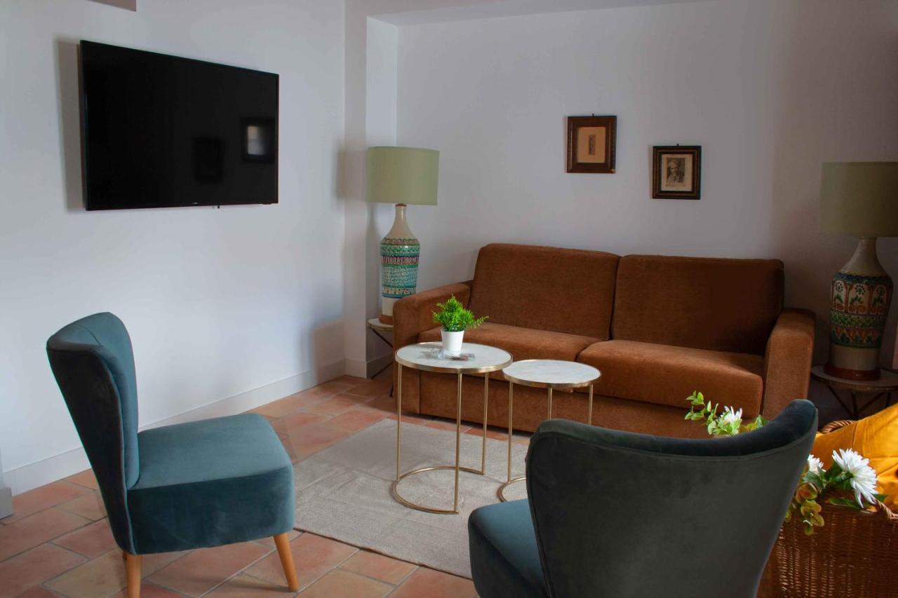 Apartamentos Tres Llaves Palacio De Vela De Los Cobos Убеда Экстерьер фото