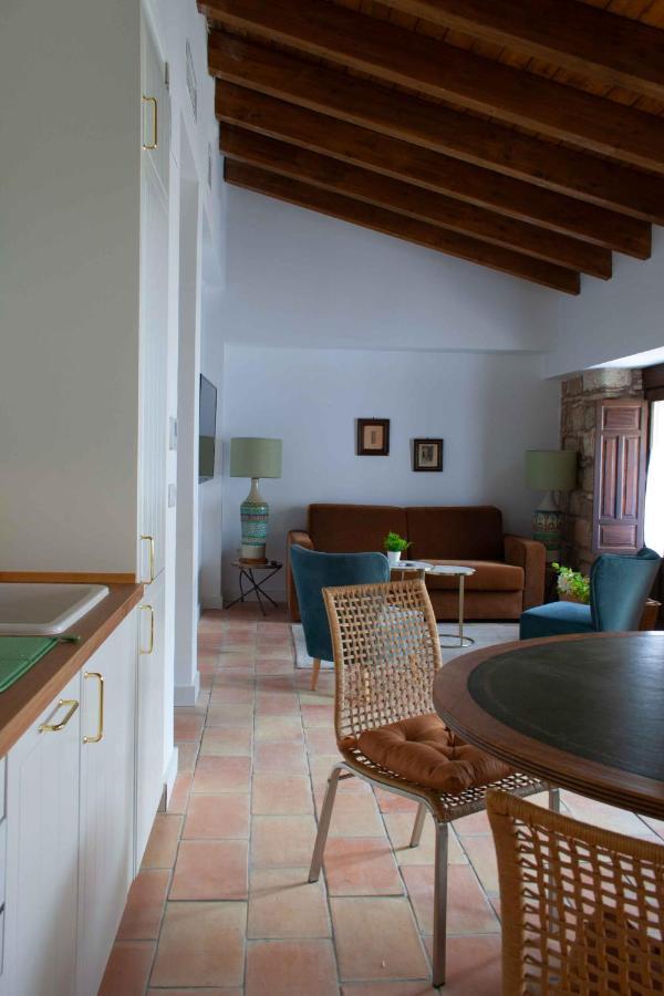 Apartamentos Tres Llaves Palacio De Vela De Los Cobos Убеда Экстерьер фото