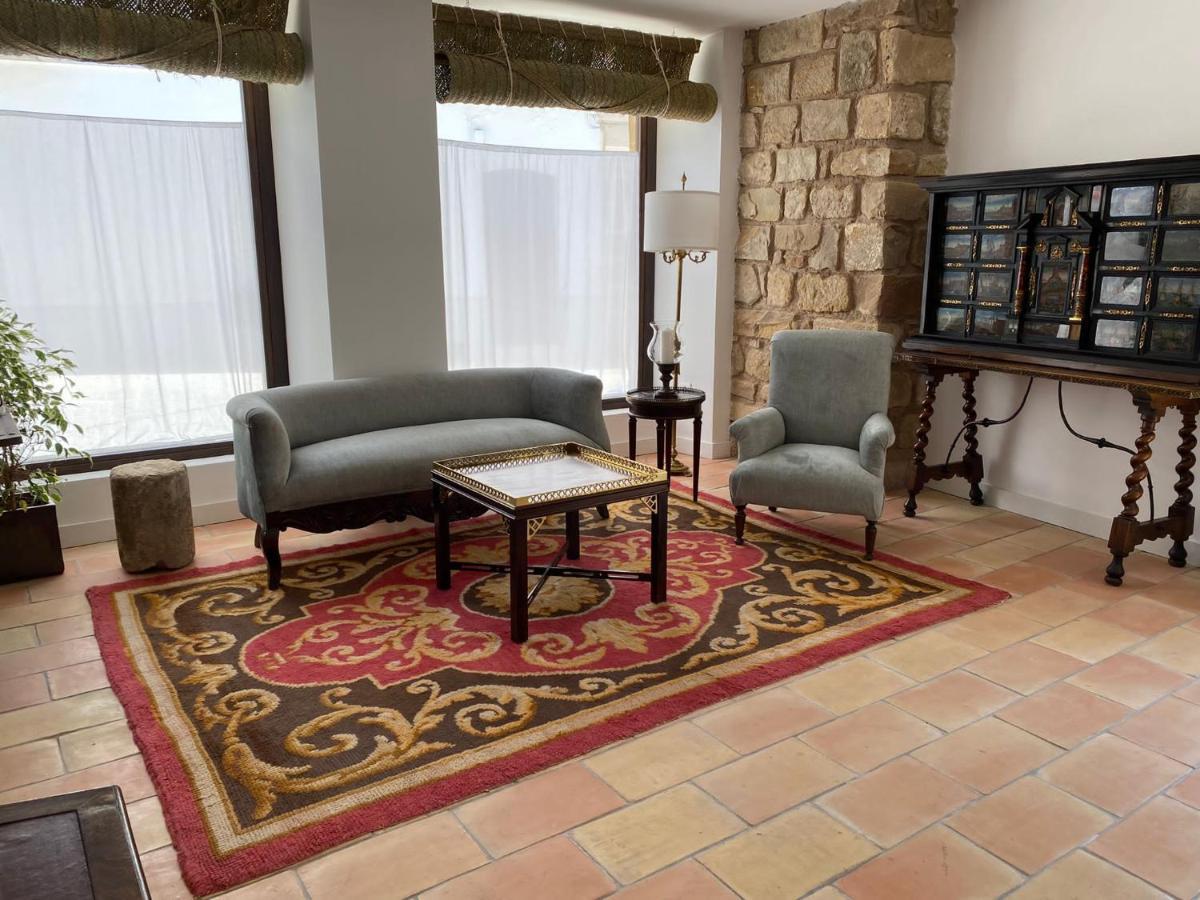 Apartamentos Tres Llaves Palacio De Vela De Los Cobos Убеда Экстерьер фото